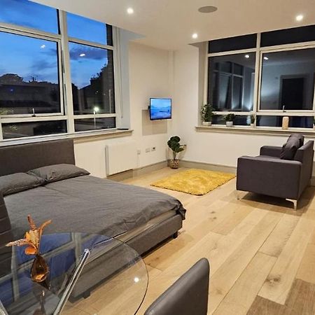 Studio Flat In Tottenham London Exteriör bild